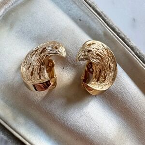 VNTG Crown Trifari Crescent Shape Clip Earrings Brushed Gold Tone Cutout  Design